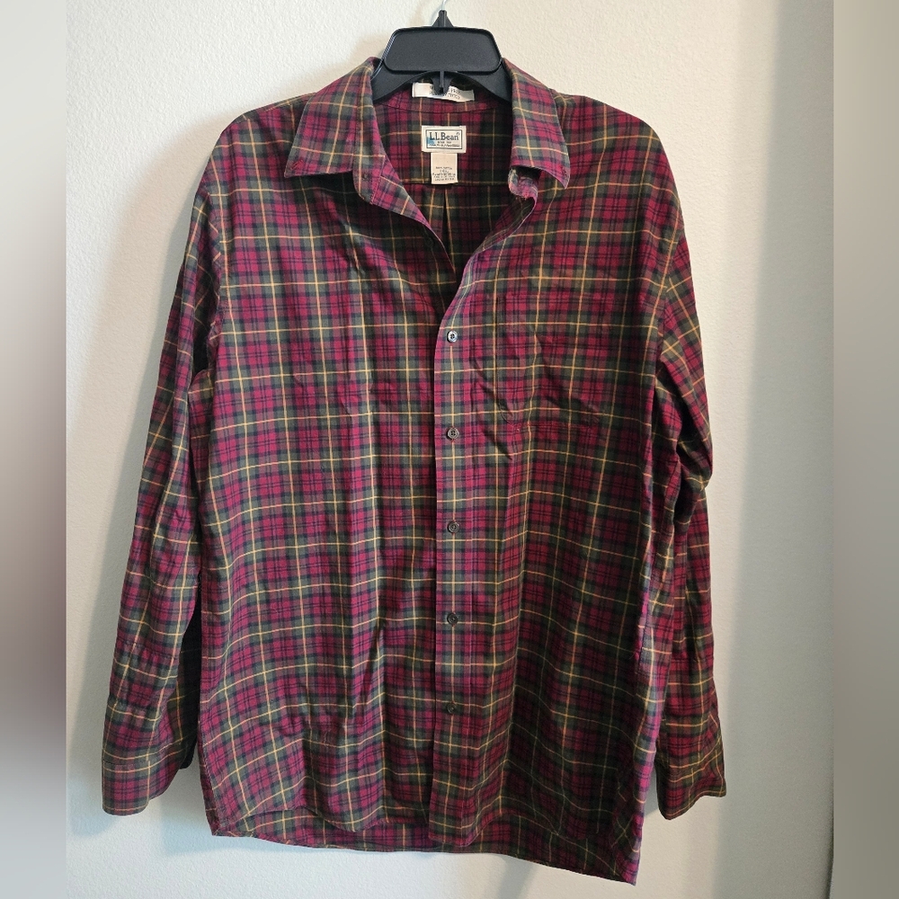 L.L. Bean Men’s Burgundy and Green Plaid Button-Down Shirt | Mens L